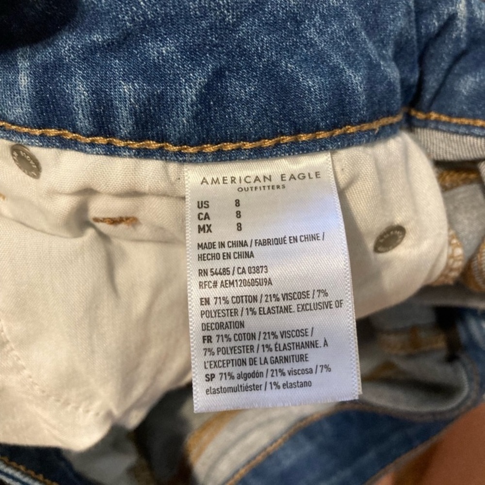 American Eagle Hi-Rise Shortie denim shorts size 8 - Picture 3 of 4